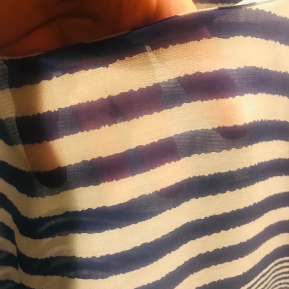 Chico’s size 1 top - Picture 3 of 7